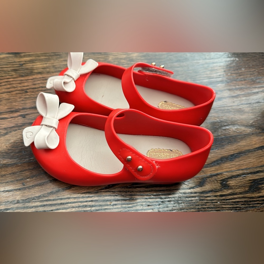 Mini Melissa kids size 8
